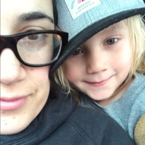 Meet your Posher, Dominique